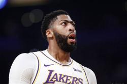 浓眉哥新星战术调整表现突出，中国队前途光明！