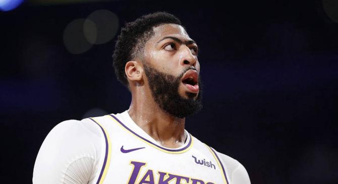 浓眉哥新星战术调整表现突出，中国队前途光明！